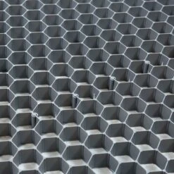 Stabilisateur De Gravier Emboitable Gris 1166 X 1600 X 30 Mm - Alveplac - Jouplast -Promos Maison & Terrasse Boutique stabilisateur de gravier emboitable gris 1166 x 1600 x 30 mm alveplac jouplast 2