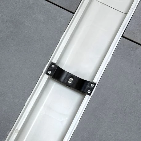 Système De Blocage Des Grilles Pour Caniveau Premium 130 4 Système De Blocage Des Grilles Pour Caniveau Premium 130 – Image 2